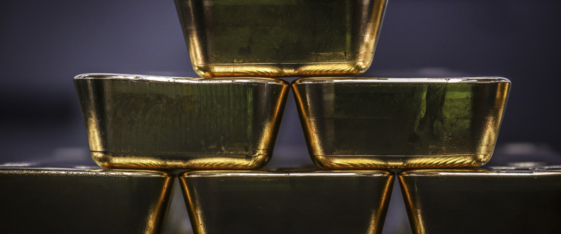 What gold stock did warren buffet?