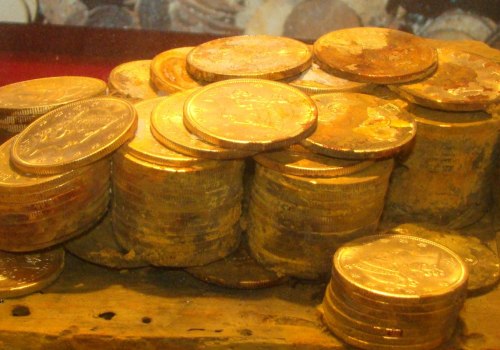 What does warren buffett say about gold?